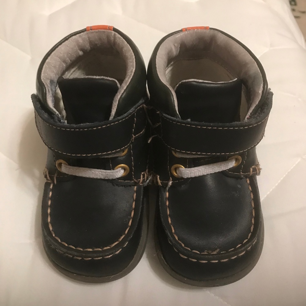 See Kai Run navy leather high tops size 5.5